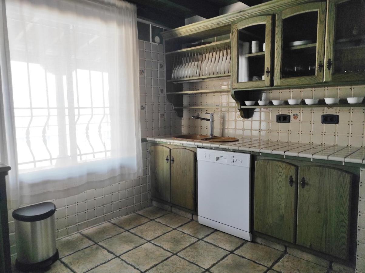Cercado Del Medio, Chalet Con Piscina Privada アデヘ エクステリア 写真